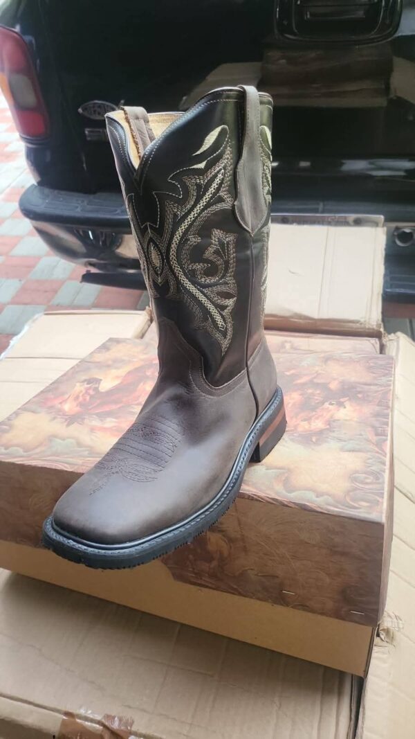 Bota cafe con diseño